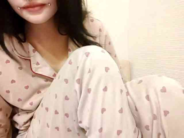 AldaLalonde webcam