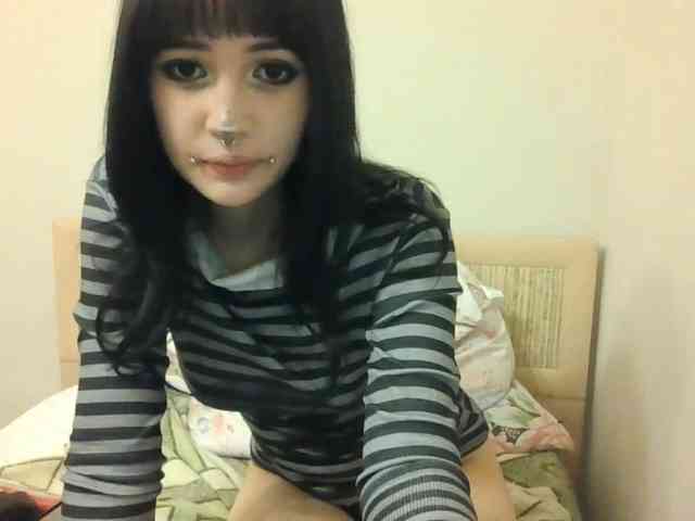 AldaLalonde webcam