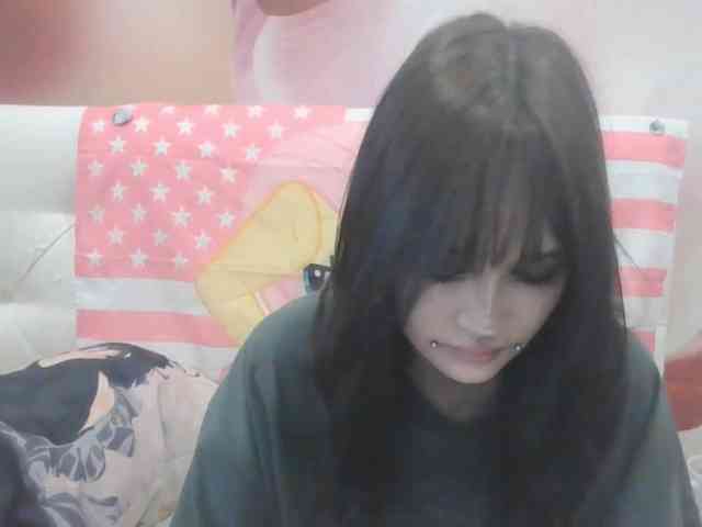 AldaLalonde webcam