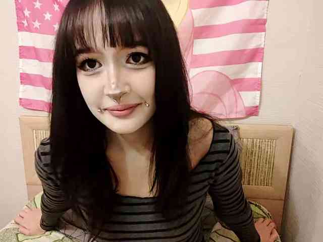 AldaLalonde webcam