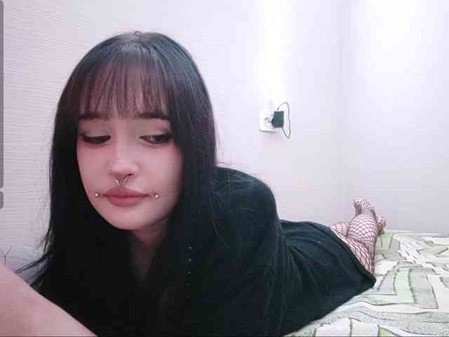 AldaLalonde webcam