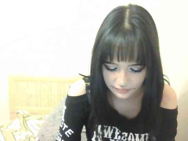AldaLalonde webcam