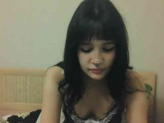 AldaLalonde webcam