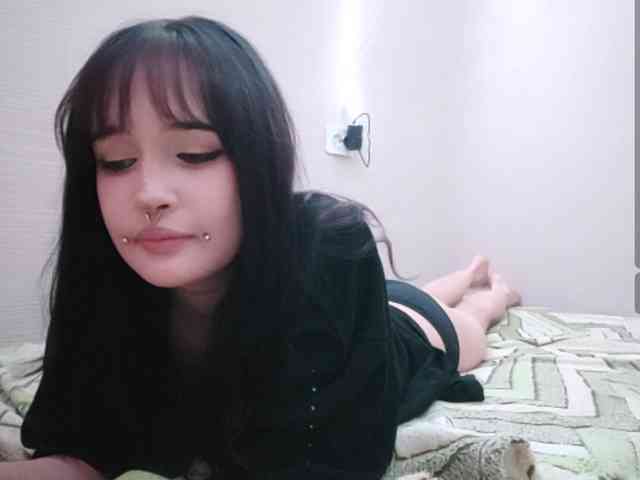 AldaLalonde webcam