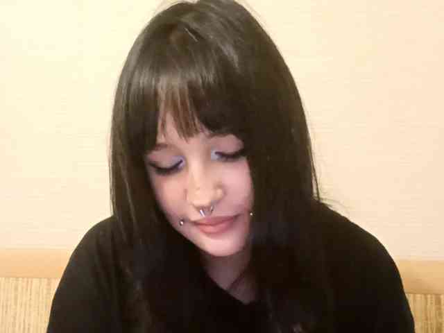 AldaLalonde webcam