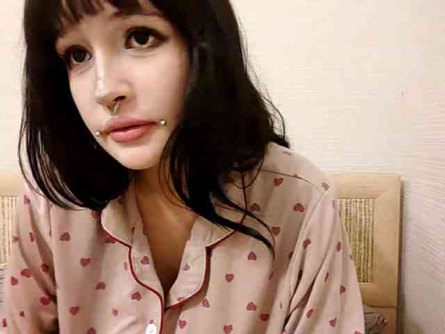 AldaLalonde webcam