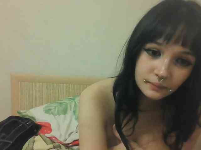 AldaLalonde webcam