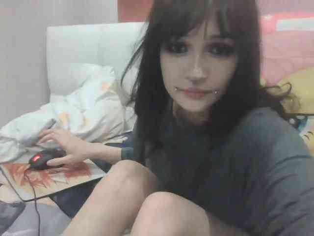 AldaLalonde webcam