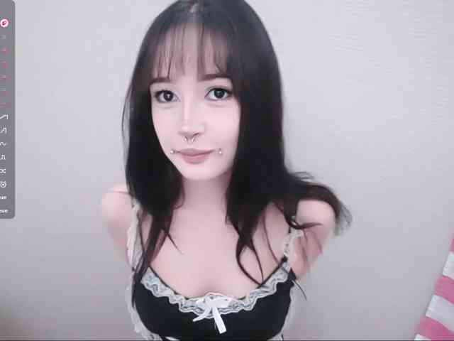 AldaLalonde webcam