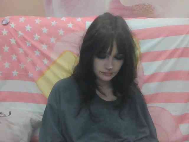 AldaLalonde webcam