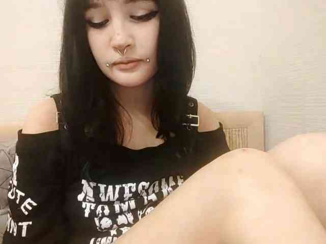 AldaLalonde webcam
