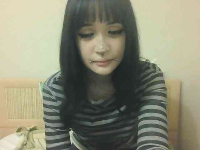 AldaLalonde webcam