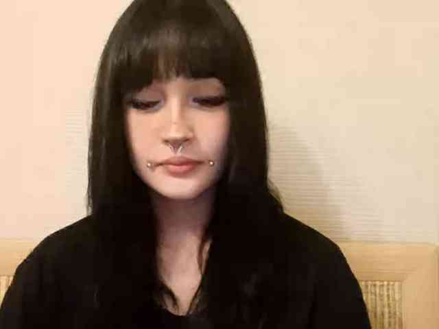 AldaLalonde webcam