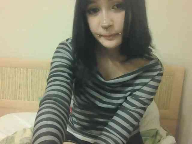 AldaLalonde webcam