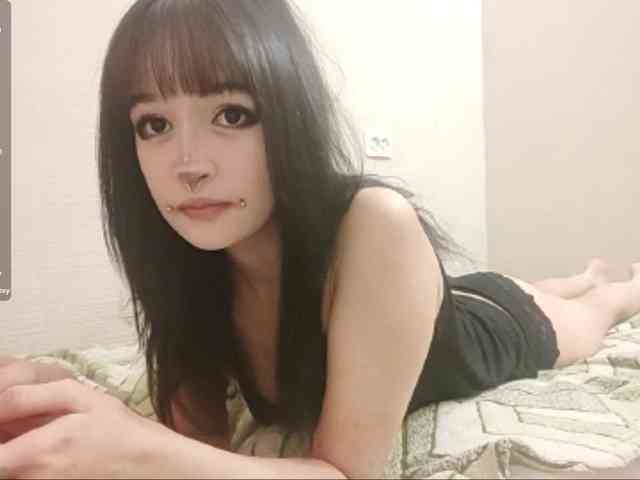 AldaLalonde webcam