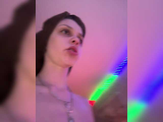 korolevaaa11 live cam