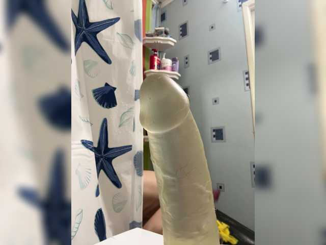 korolevaaa11 live cam on BongaCams