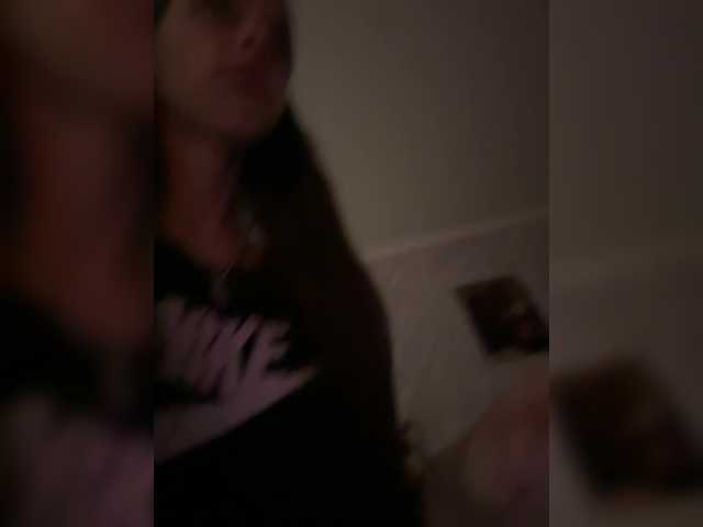 korolevaaa11, live now on BongaCams