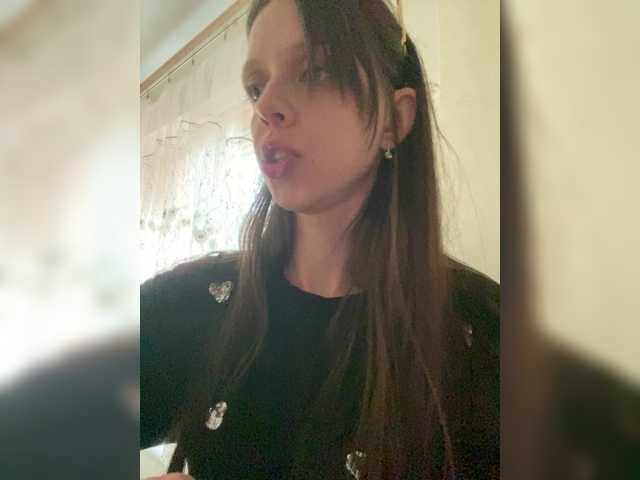 korolevaaa11 live cam on BongaCams
