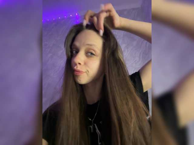 korolevaaa11 live cam on BongaCams