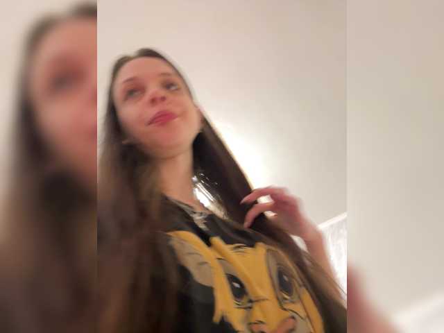 korolevaaa11 live cam on BongaCams