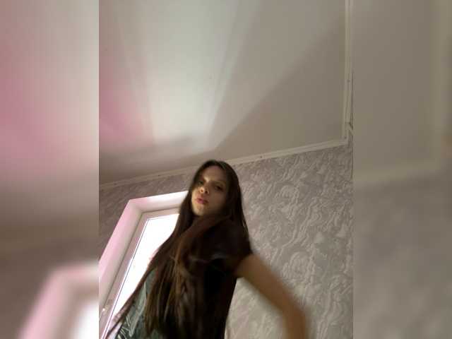 korolevaaa11 live cam on BongaCams