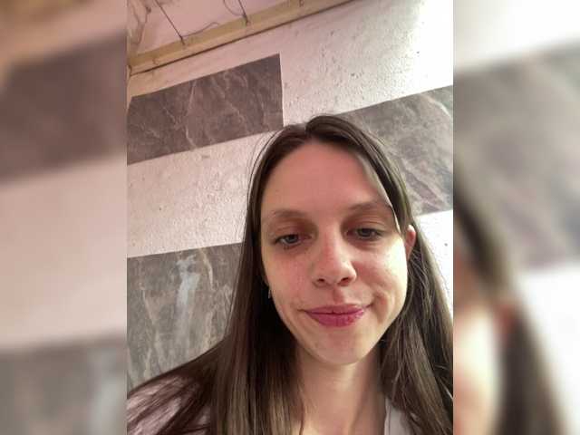 korolevaaa11 live cam on BongaCams