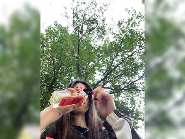 korolevaaa11 live cam on BongaCams