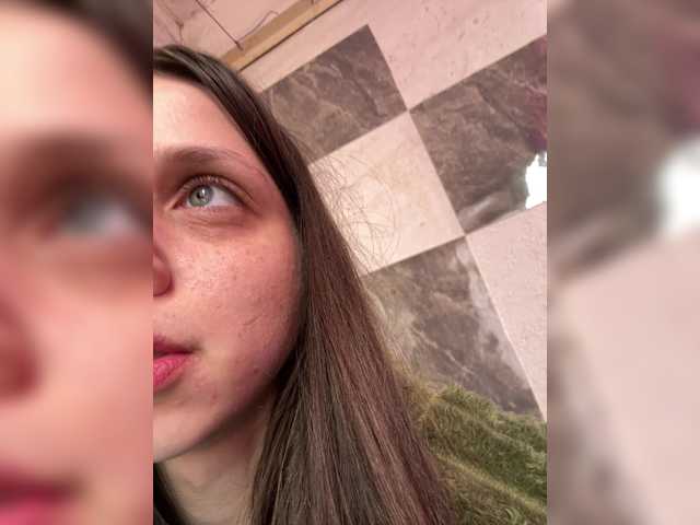 korolevaaa11 live cam on BongaCams