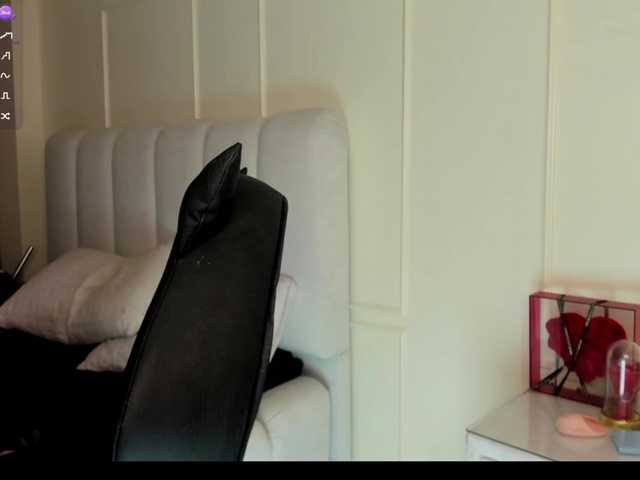 laurasweett live cam on BongaCams