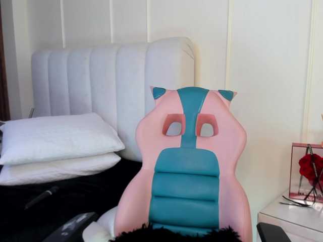 laurasweett live cam on BongaCams