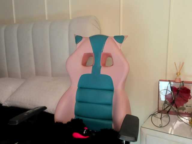 laurasweett live cam on BongaCams