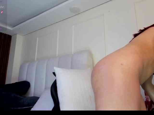 laurasweett webcam