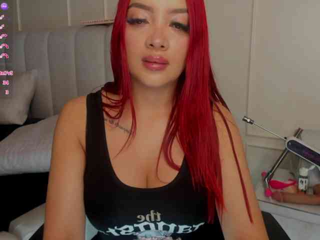 laurasweett webcam