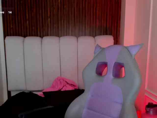 laurasweett webcam