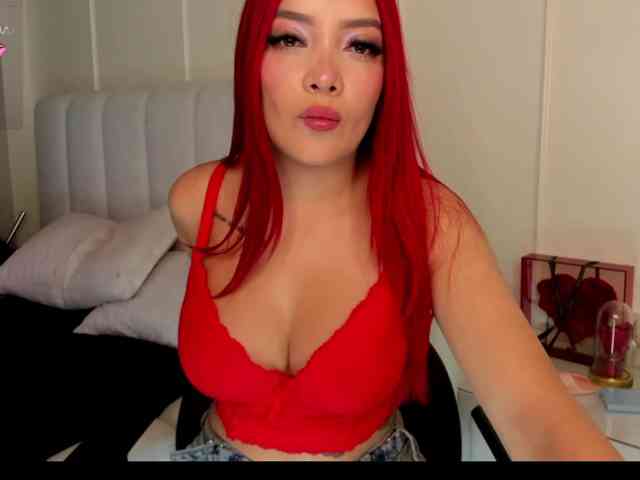 laurasweett webcam