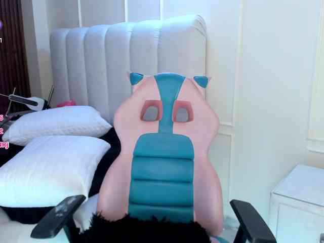laurasweett webcam