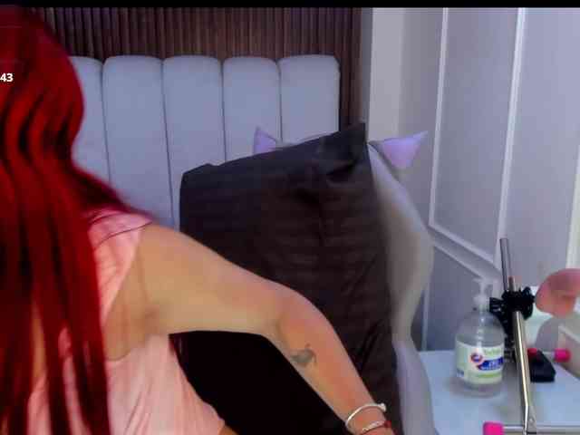 laurasweett webcam