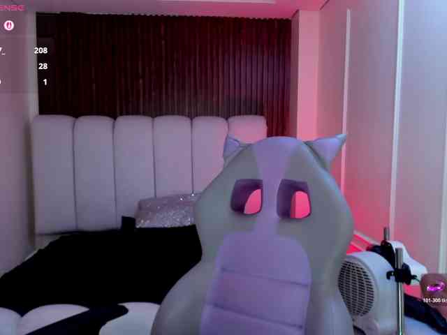 laurasweett webcam