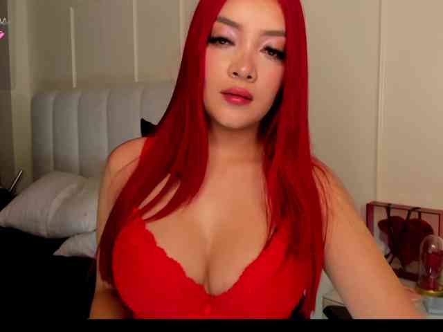 laurasweett webcam
