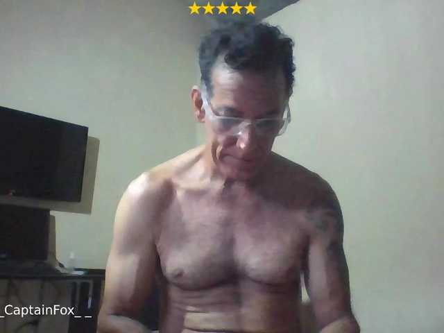 CaptainFox live cam