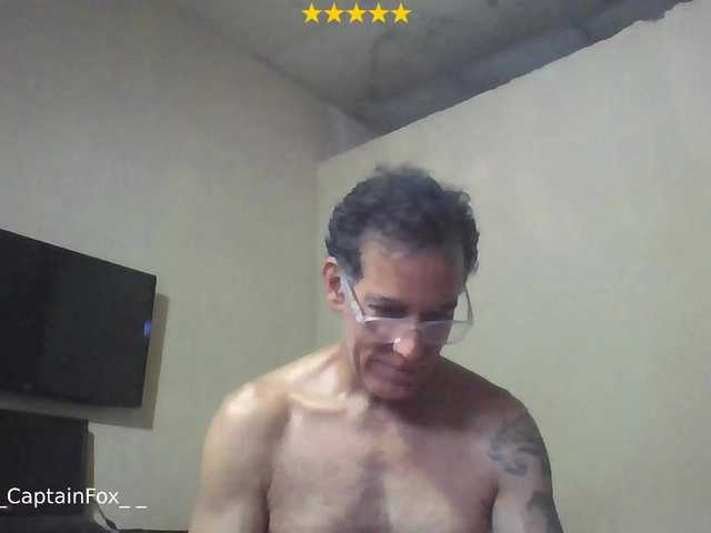 CaptainFox live cam