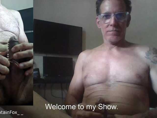 CaptainFox live webcam show