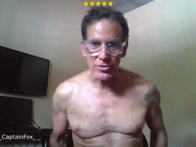 CaptainFox live cam