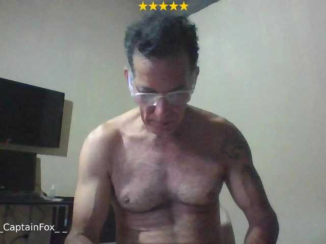 CaptainFox live cam