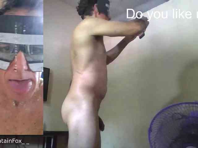 CaptainFox Live Webcam on BongaCams