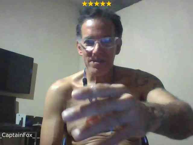 CaptainFox Live Webcam on BongaCams