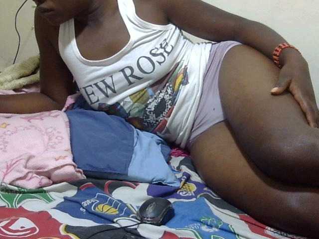 Prettycandy live cam on BongaCams