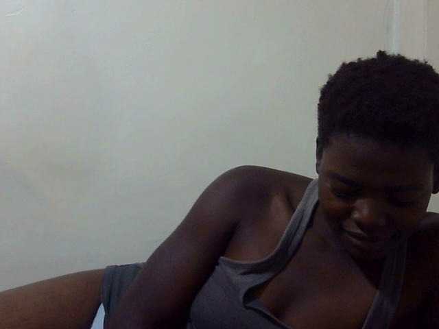 Prettycandy live webcam show