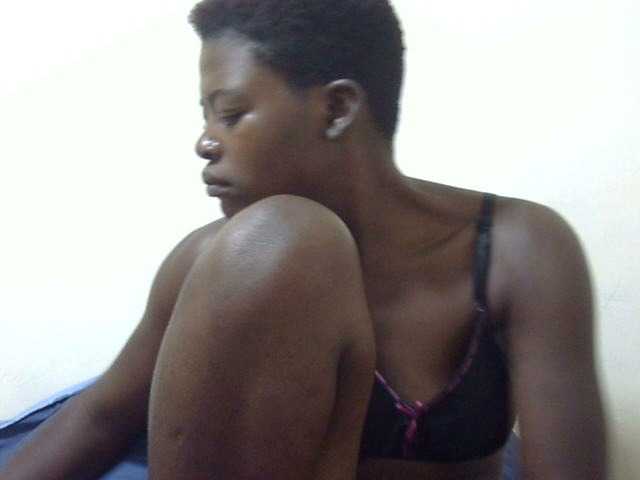Prettycandy live cam on BongaCams